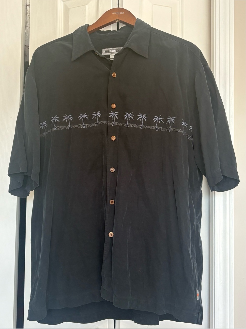 Quiksilver Edition Men's Embroidered Palm Tree Camp Shirt size L